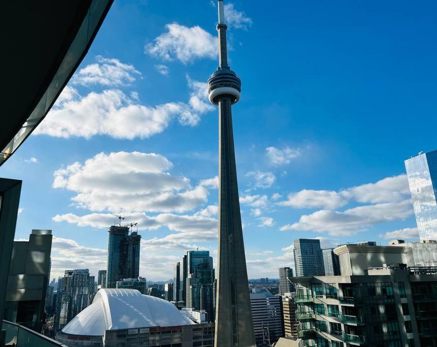 Luxury Condo - Steps To Everything - Balcony View Toronto Exterior photo
