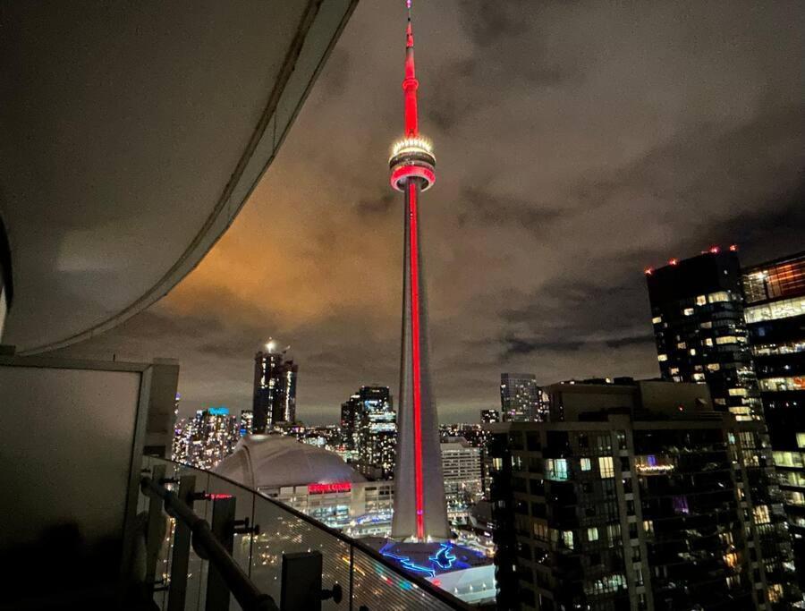 Luxury Condo - Steps To Everything - Balcony View Toronto Exterior photo